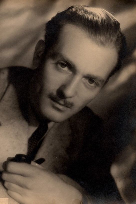 Daniel White Biography