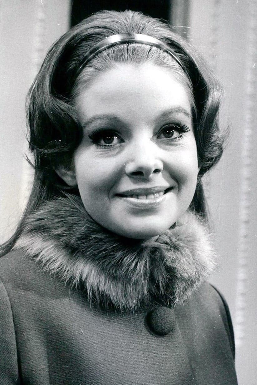 Anna Calder-Marshall Biography