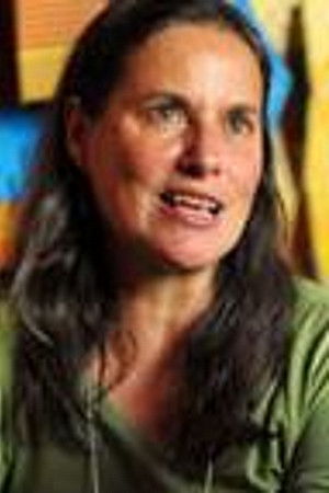 Virginia Flores Biography