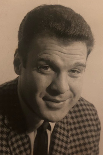 Steve Mitchell biography, age and filmography