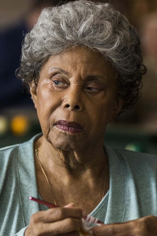 Phyllis Applegate Biography