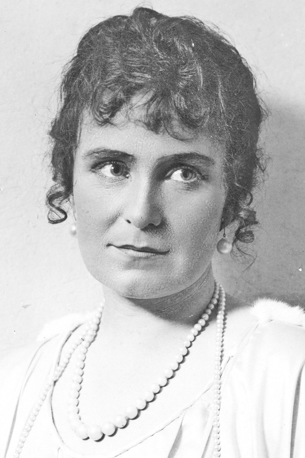 Edith Erastoff Biography