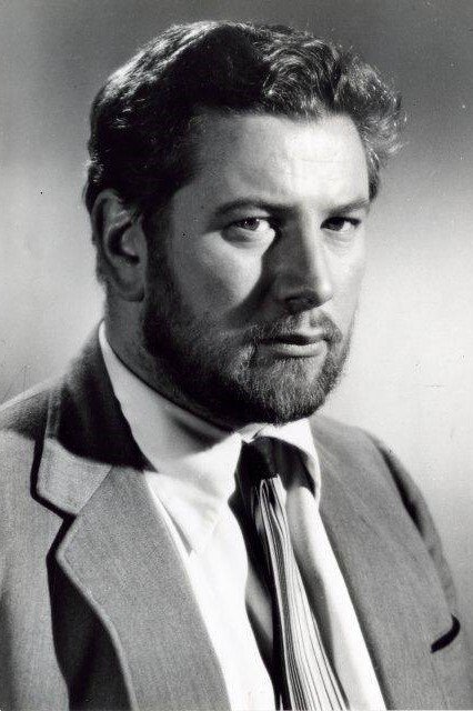 Peter Ustinov Biography