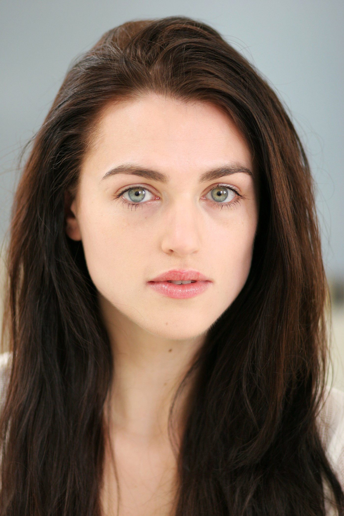 Katie McGrath Biography