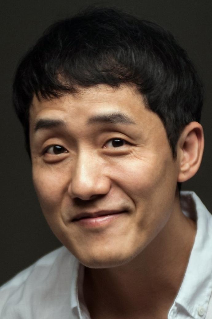 Kim Jung-woo Biography
