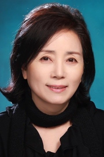 Kim Min-kyung Biography