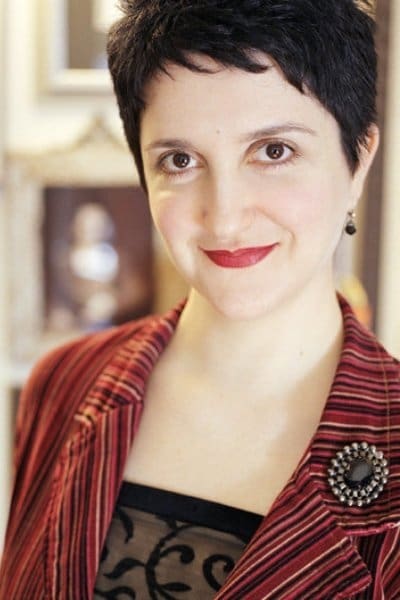 Lauren Cohn Biography