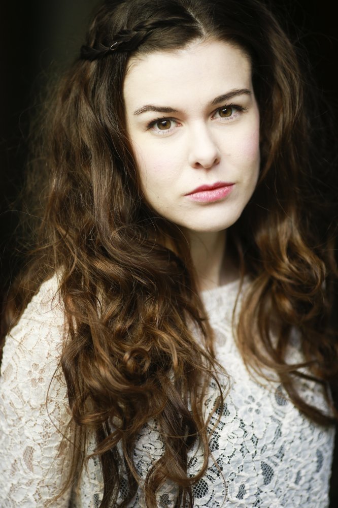 Emma Noakes biography, age and filmography