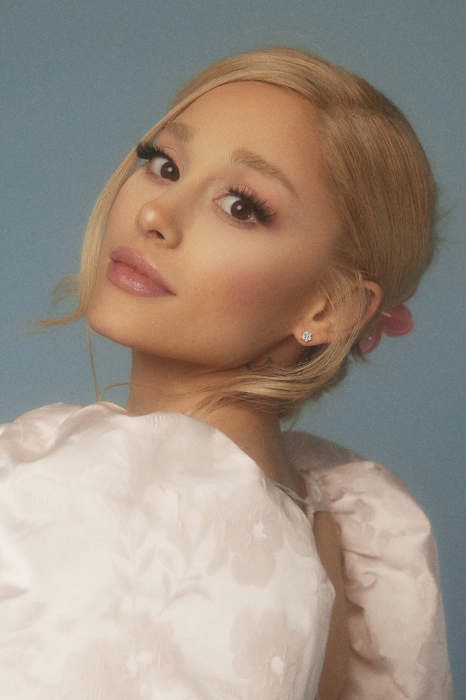 Ariana Grande Biography