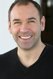 Paul Kavanagh biography, age and filmography