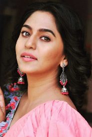 Mrunmayee Deshpande biography, age and filmography