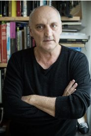 Maurizio Calvesi biography, age and filmography
