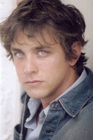 Arron Kinser biography, age and filmography