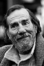 Pete Postlethwaite