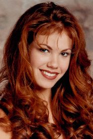 Nikki Cox biography, age and filmography