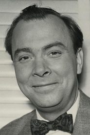 Kjeld Petersen biography, age and filmography
