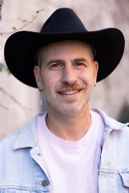 Aron Kantor biography, age and filmography