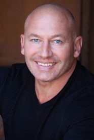 Nick McKinless biography, age and filmography