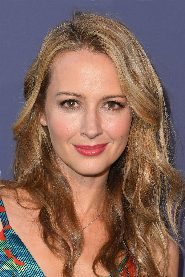 Amy Acker biography, age and filmography