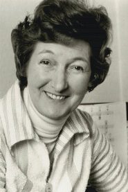 Pat Coombs biography, age and filmography