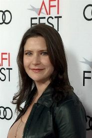 Eve McCarney biography, age and filmography