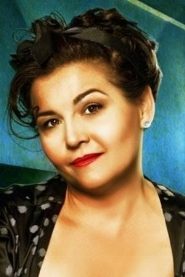 Shelley Marshall biography, age and filmography