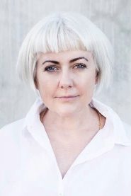 Kym Barrett Biography, Age, and Wiki