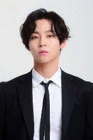 Kim Woo-sung biography, age and filmography
