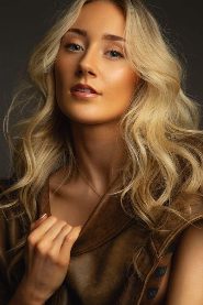 Abbie Brown biography, age and filmography
