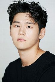 Lee Hak-ju biography, age and filmography