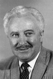 David White biography, age and filmography