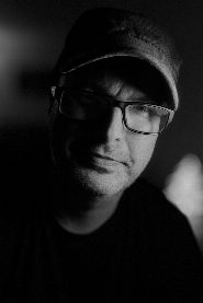 Simon Dennis biography, age and filmography