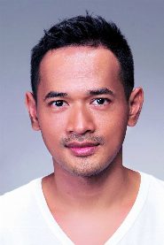 Oka Antara biography, age and filmography