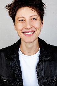 Julia Schunevitsch Biography, Age, and Wiki