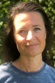 Barbara Crone biography, age and filmography