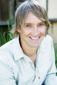 Matt J. Thompson biography, age and filmography