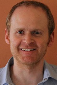 Tom O'Connor biography, age and filmography