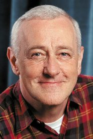 John Mahoney biography, age and filmography