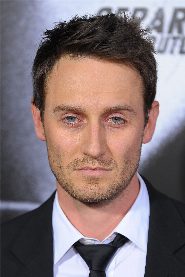 Josh Stewart biography, age and filmography