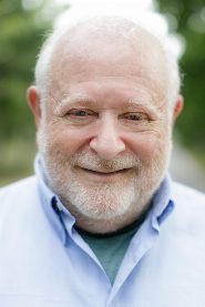 Jonathan Lynn biography, age and filmography