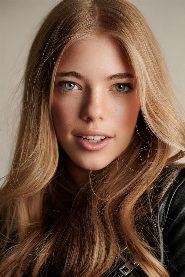 Elle McKinnon