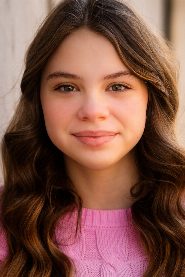 Scarlett Fernandez biography, age and filmography