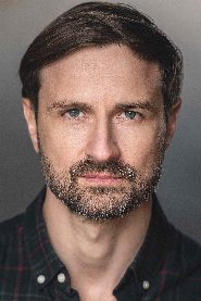 Alex Skarbek biography, age and filmography