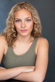 Lauren Viau biography, age and filmography