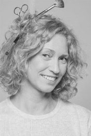 Sirle Teeäär biography, age and filmography