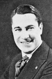 Earl Metcalfe biography, age and filmography