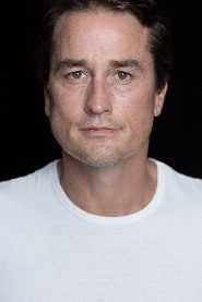 Phil Brown biography, age and filmography