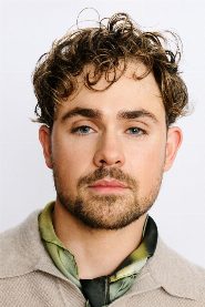 Dacre Montgomery Biography, Age, and Wiki
