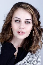 Alexis Dziena biography, age and filmography
