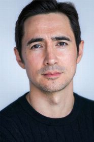Alex Wyndham biography, age and filmography